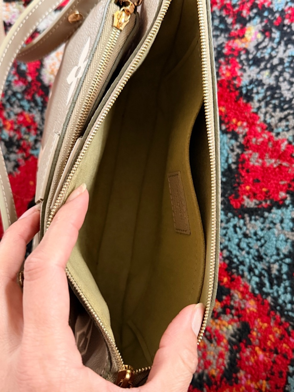 Louis Vuitton Multi Pochette in the color khaki(sage color) No longer available - Picture 9 of 12